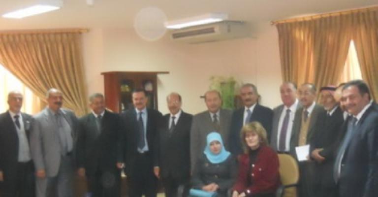 المجلس الاستشاري بعجلون يطالب بتفكيك بلديات المحافظة المجلس الاستشاري بعجلون يطالب بتفكيك بلديات المحافظة