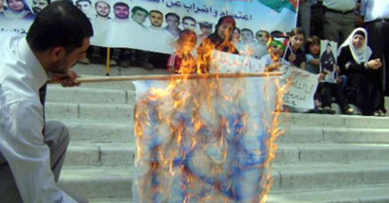 ملص يستقيل من اللجنة الوطنية للاسرى والمفقودين ملص يستقيل من اللجنة الوطنية للاسرى والمفقودين