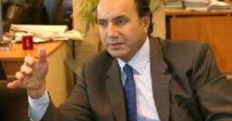 رئيس هيئة الاتصالات على تويتر " انا فاسد"