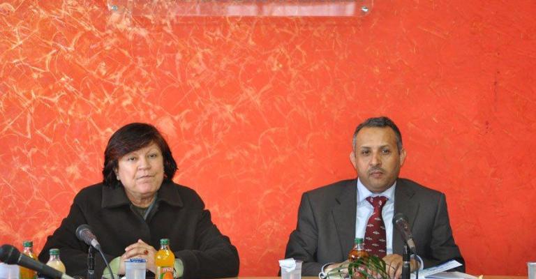 مطالب بتمكين الأحزاب من ممارسة دورها دون قيود 