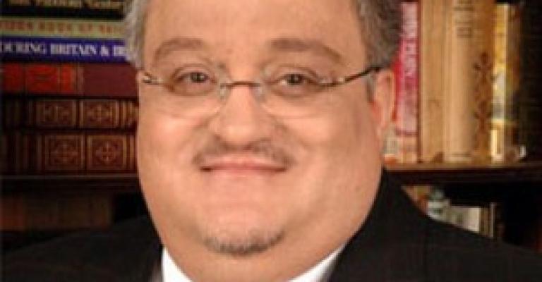 عرب ينفي وجود شبهة فساد في سفر شاهين 