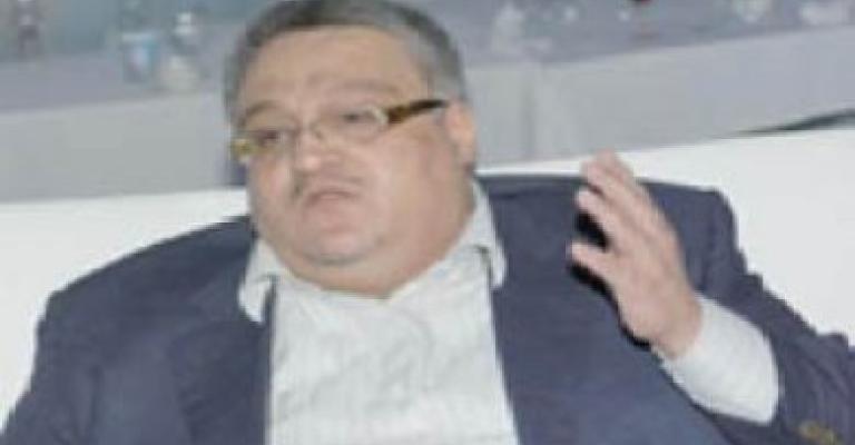 العبوس: أجريت عمليات مشابهة لحالة شاهين تحت الشادر العبوس: أجريت عمليات مشابهة لحالة شاهين تحت الشادر