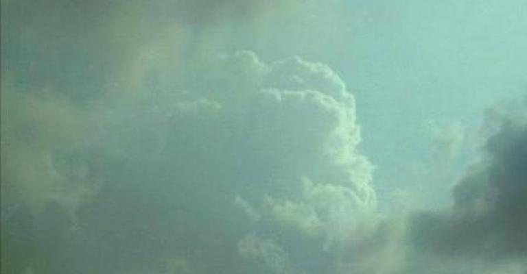 طقس دافئ الجمعة وامطار متفرقة السبت