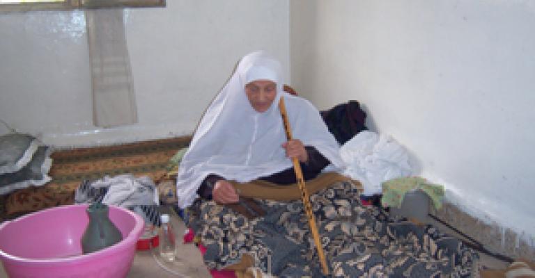 أرملة سبعينية مهددة بسحب منزلها أرملة سبعينية مهددة بسحب منزلها