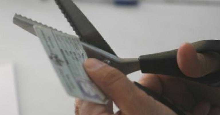 خلاف حول "قائمة وطن" يؤجل تبني الصيغة النهائية لقانون الانتخاب