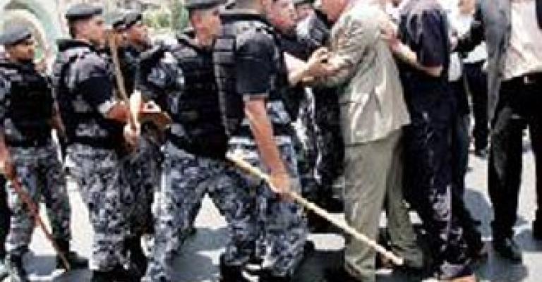 حملة أمنية لتعريف المواطنين التعامل مع مرتبات الأمن حملة أمنية لتعريف المواطنين التعامل مع مرتبات الأمن