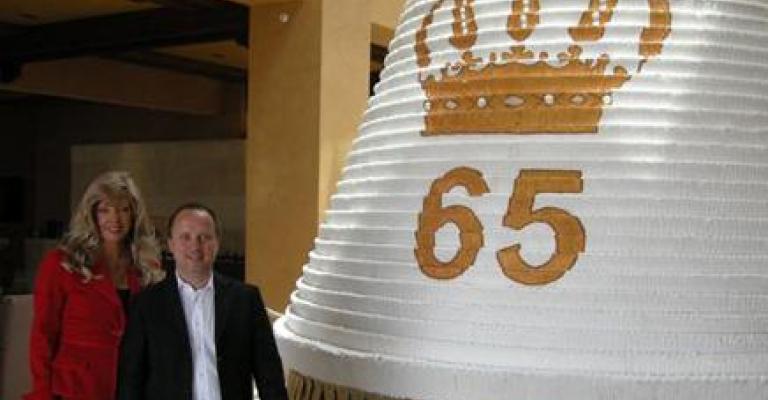 الاردن يستعد لدخول غينس بكعكة مكونة من 65 طابقا الاردن يستعد لدخول غينس بكعكة مكونة من 65 طابقا