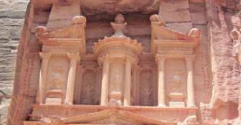 النائب الحسنات يطالب البخيت باستثناء إقليم البتراء من الهيكلة تجنباً للاحتجاجات