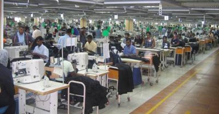 حرمان 630 بنغالية من وجبة العشاء في احد مصانع Qiz حرمان 630 بنغالية من وجبة العشاء في احد مصانع Qiz