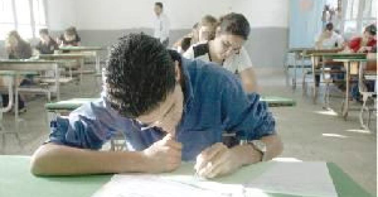 الامتحانات تنطلق السبت واحتجاج على مراقبة التوجيهي الامتحانات تنطلق السبت واحتجاج على مراقبة التوجيهي