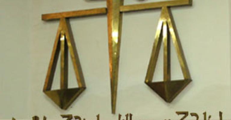 الجنايات تصادق على اتهام طبيب اسنان بقتل طليقته الجنايات تصادق على اتهام طبيب اسنان بقتل طليقته