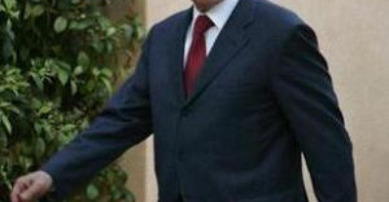 البخيت عين 7 مدراء ومستشارين