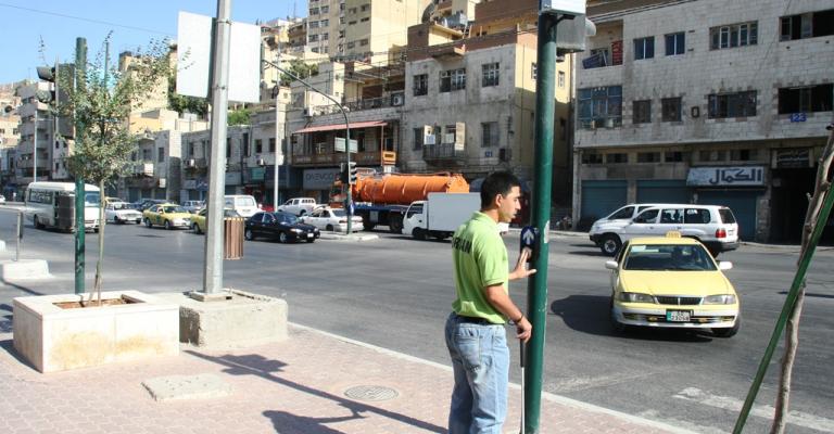 تشغيل اول اشارة ضوئية للمكفوفين في مجمع رغدان