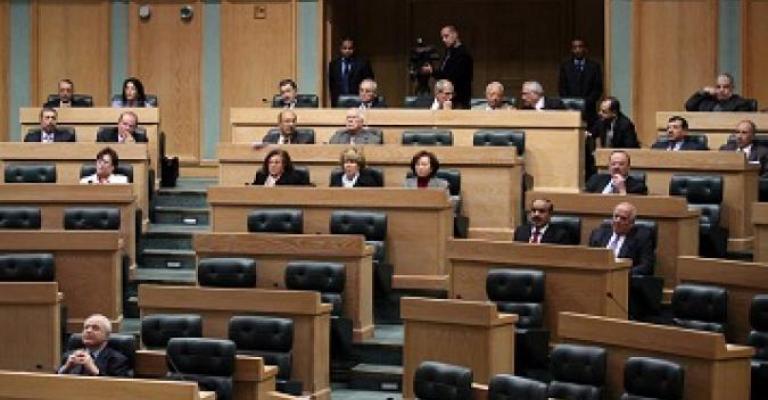 النواب يقرون قانون الموازنات ويرجئون نقابة المعلمين للثلاثاء