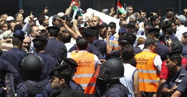 نقابة المحامين تطالب بلجان قضائية بديلا عن لجان الأمن