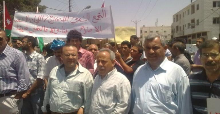 الكرك والطفيلة تؤازران الرافضين للتعديلات الدستورية.. وتطالبان بإصلاح النظام