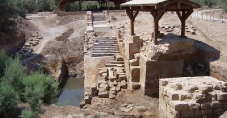 أبو غزالة: ادعاءات إسرائيل عن المغطس تشويه للتاريخ والديانة أبو غزالة: ادعاءات إسرائيل عن المغطس تشويه للتاريخ والديانة