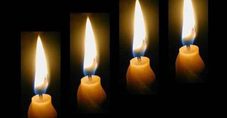 الكرك: ناشطون يشعلون شموعا للمطالبة بالاصلاح 