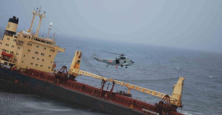 7 اردنيون عالقون في الهند بعد غرق باخرة كانوا على متنها