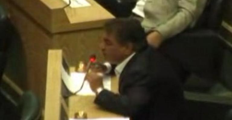 شاهد فيديو.. الزعبي يتهم شخصيات أجنبية بالحصول على الجنسية بالرشوة 