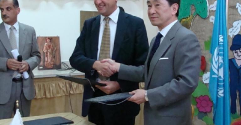 7.7 مليون دولار.. مساعدات يابانية للاجئين في مناطق عمل الأنروا