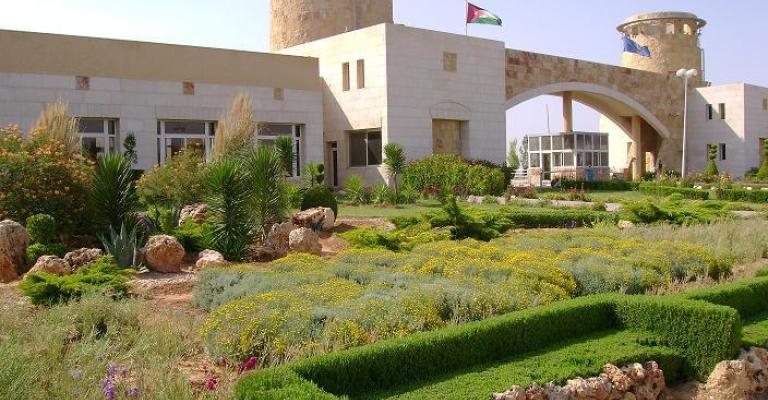 متضررو أراضى التكنولوجيا يهددون بإغلاق طريق الأردن سوريا متضررو أراضى التكنولوجيا يهددون بإغلاق طريق الأردن سوريا