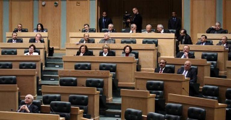 النواب يحيلون تعديلات الدستور إلى قانونيتهم مع صفة الاستعجال النواب يحيلون تعديلات الدستور إلى قانونيتهم مع صفة الاستعجال