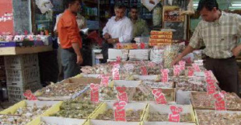 الأسواق تشهد انتعاشا خجولا بفعل الرواتب المبكرة والمكرمة 