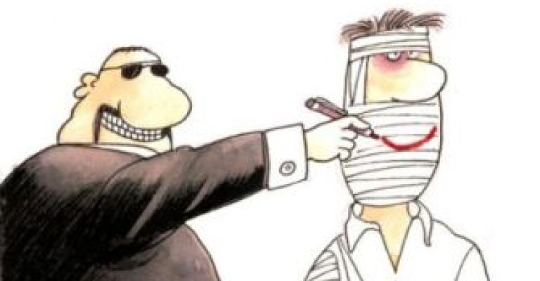 "الصحفيين" تدين الاعتداء على الرسام السوري فرزات