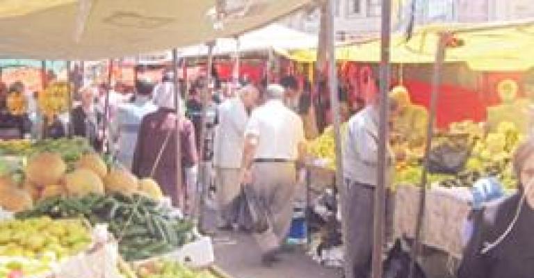 أصحاب بسطات سوق الثلاثاء يهددون بالاعتصام أمام الديوان