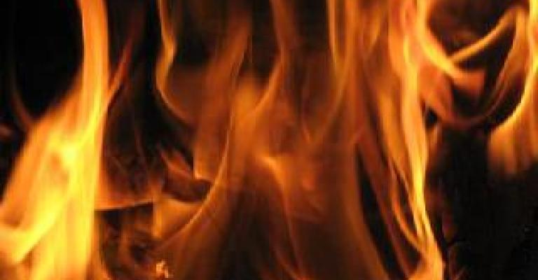 وفاة طفلين وإصابة والدهما في حريق في مؤتة