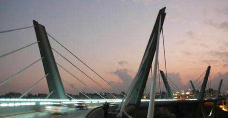 إقناع شاب بالعدول عن الانتحار فوق جسر عبدون إقناع شاب بالعدول عن الانتحار فوق جسر عبدون