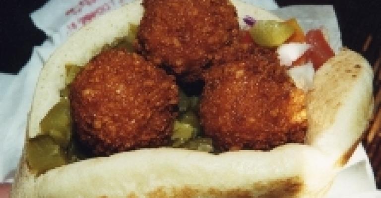 السندويشة بنص دينار