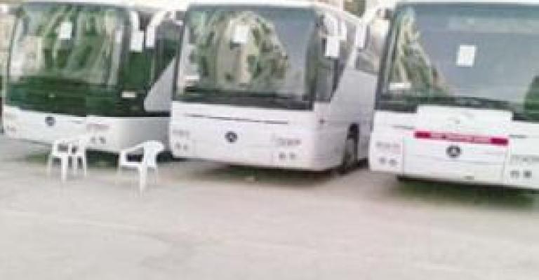 اعتصام لأصحاب حافلات خط عمان اربد