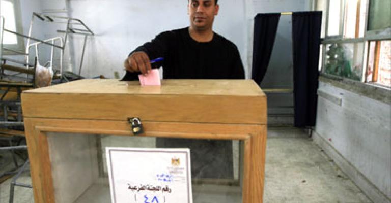 النواب يقر هيئة لإدارة الانتخابات بقانون