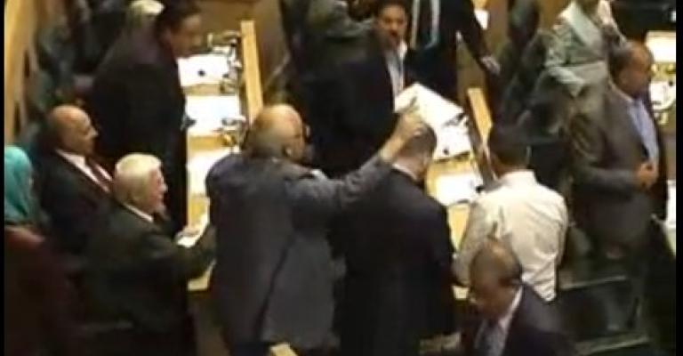 شاهد.. مداخلات النواب حول الشباب ووصفهم بمماعيط الذنب والسكرانين 