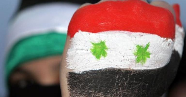 اعتصام أمام السفارة الفرنسية رفضا للتدخل بالشأن السوري