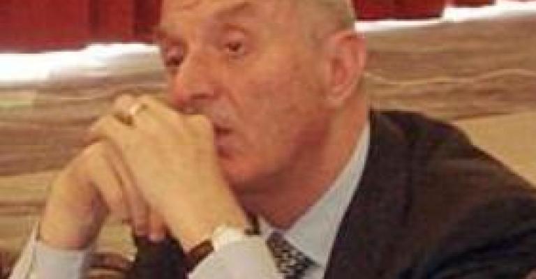 صعود للإسلاميين وعبيدات في استطلاعات غير معلنة