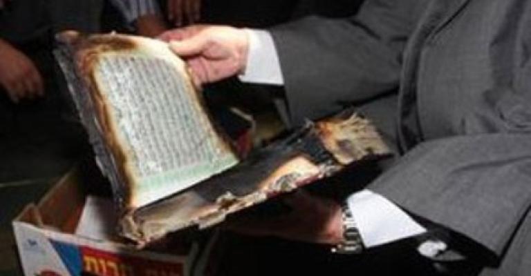 "الأطباء" تستنكر إحراق مسجد في الجليل