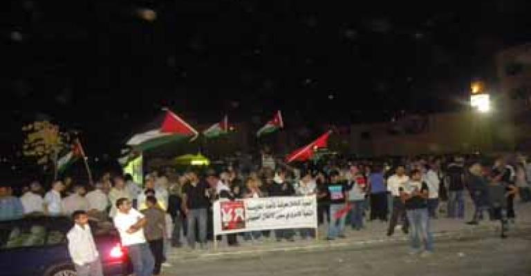 اعتصام أمام الكالوتي.. ومضربون عن الطعام تضامنا مع الأسرى