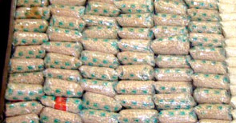 إحباط تهريب 450 ألف حبة كبتاجون