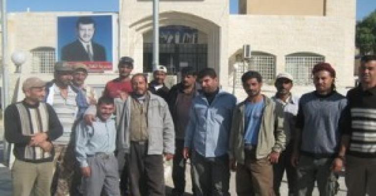 لليوم الثالث.. استمرار توقف عمال مياومة "أشغال الطفيلة" عن العمل