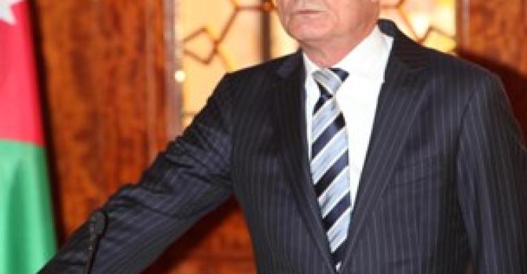 وزير المالية يوعز بصرف مستحقات الاستملاكات وزير المالية يوعز بصرف مستحقات الاستملاكات