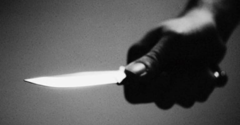 شاب يطعن شقيقته في عجلون شاب يطعن شقيقته في عجلون