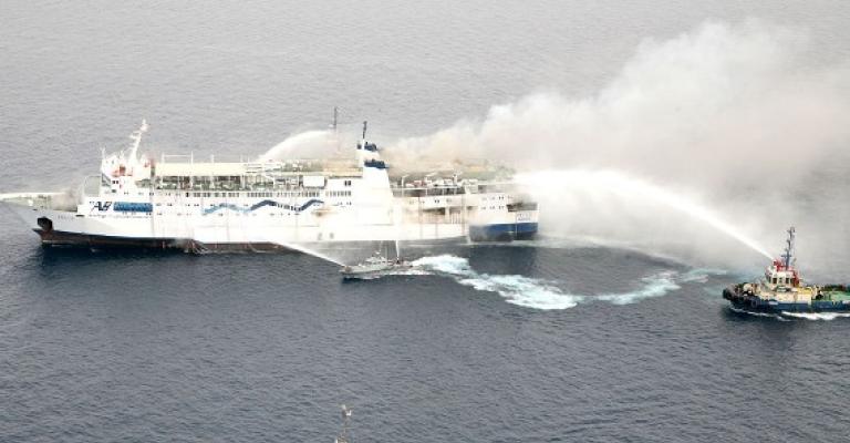 انتهاء إخلاء الباخرة "بيلا" و42 مصابا ووفاة أردني انتهاء إخلاء الباخرة "بيلا" و42 مصابا ووفاة أردني