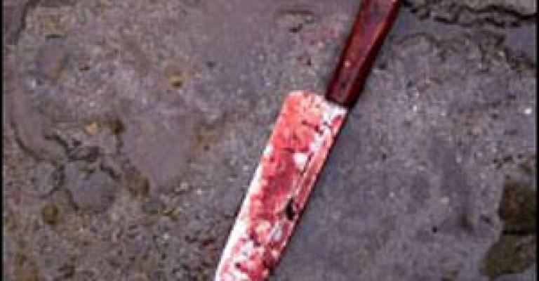 الطفيلة: شاب ينحر شقيقته في الشارع العام "التفاصيل" الطفيلة: شاب ينحر شقيقته في الشارع العام "التفاصيل"