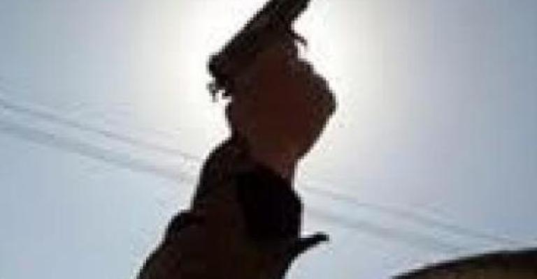 دعوة إلى سحب الأسلحة من المواطنين