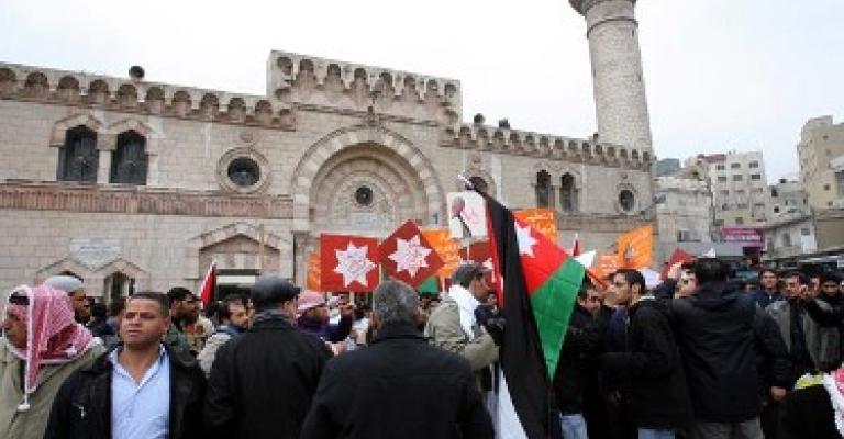 " سيادة القانون ومحاكمة الفاسدين" مسيرة من أمام الحسيني الجمعة 