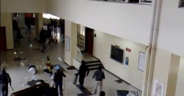 اعتصام أمام الرئاسة: لا للعنف الجامعي نعم للحريات الطلابية