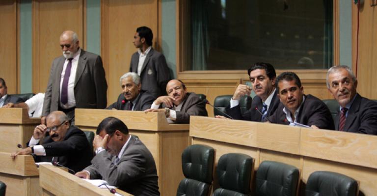 نواب: منح وظائف لنواب في الفوسفات لإفشال جلسة الخصخصة نواب: منح وظائف لنواب في الفوسفات لإفشال جلسة الخصخصة